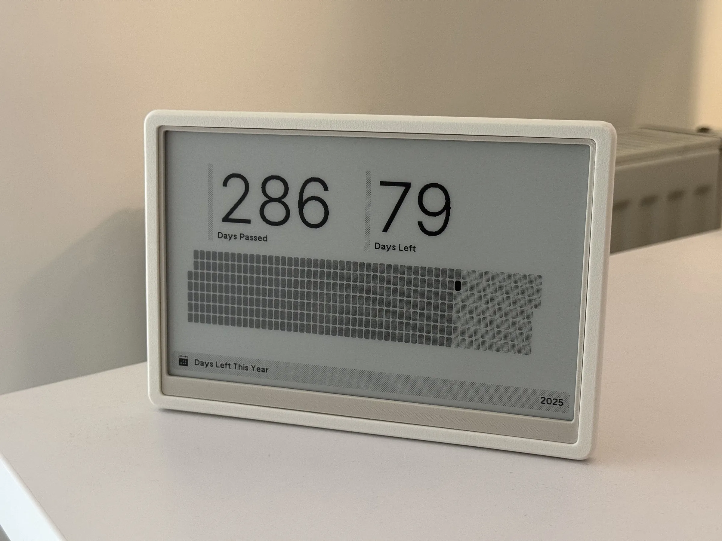 The case from the front, with the inner ring framing the e-ink screen and covering its bottom edge